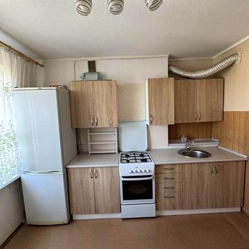 Олександра Поля просп. (Кірова), 44-Г