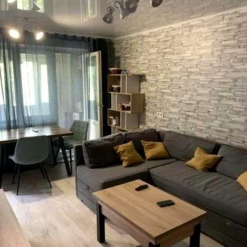 Сдам трёхкомнатную квартиру на Таирово