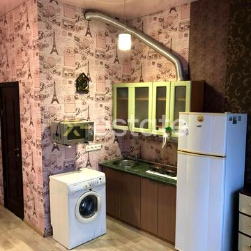 Добровольців вул., 5