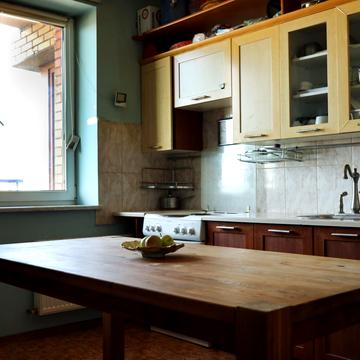 Зубрівська вул., 32