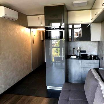 Миколи Соловцова вул., 2