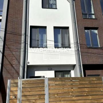 Козацька вул., 6/30