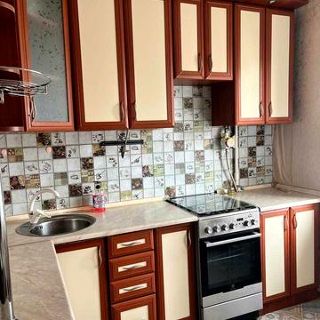 Западинська вул., 7