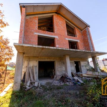 Березова вул., 13