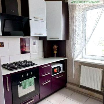 Продаж 2 к квартири на Набережній