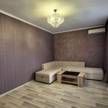 Святослава Караванського вул. (Жуковського), 16