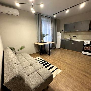 БЕЗ КОМІСІЇ! Евро-2Кк з сучасним ремонтом!Розвинута інфаструктура!!