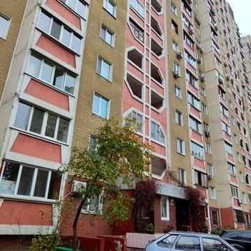 Аренда 3 ком квартиры ул Урловская 9. Без мебели.Метро Осокорки пешком