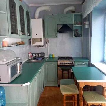 Андрія Мельника вул. (), 16