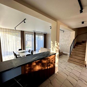 Оренда будинку в Києві | Без комісії, в лісі на межі міста