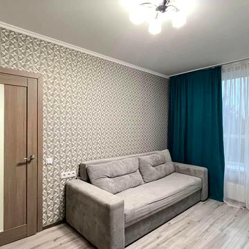 Героїв Небесної Сотні просп., 18/6