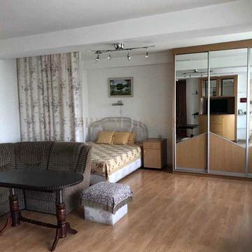 Чоколівський бульвар. Простора квартира з приємним бонусом