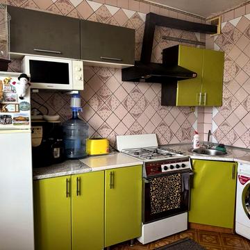 Здається трикімнатна квартира