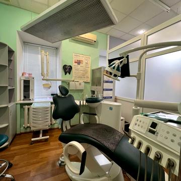 Архітектора Олега Петрова вул. (Чернишевського), 14