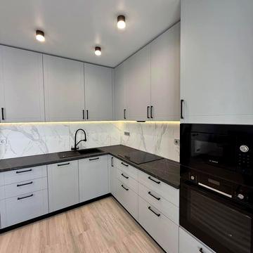 Олеся Бердника вул., 1-В