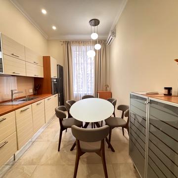 Січових Стрільців вул. (Артема), 10