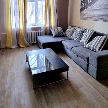 Двокімнатна в самому ЦЕНТРІ / Цегляний будинок