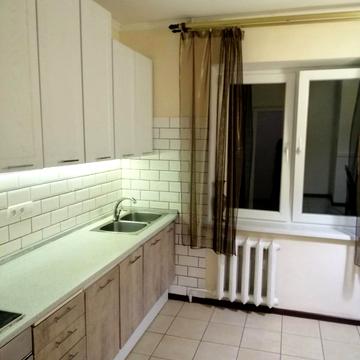 Левка Лукяненка вул. (Маршала Тимошенка), 33/35