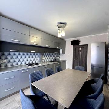 Володимира Івасюка вул., 19