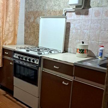 Різдвяна вул., 4