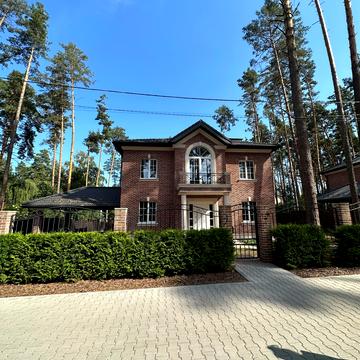 Інститутська вул. (Артема)