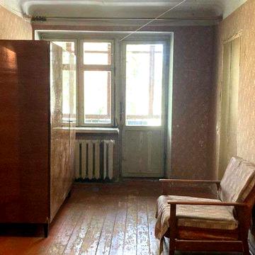 Здається дво кімнатна квартира. Без ремонту.