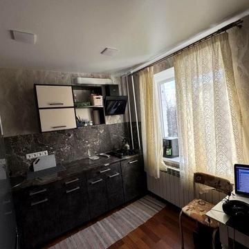 Продам 1 кімн квартиру з ремонтом м.Лозова 4 поверх в 9 поверхівці