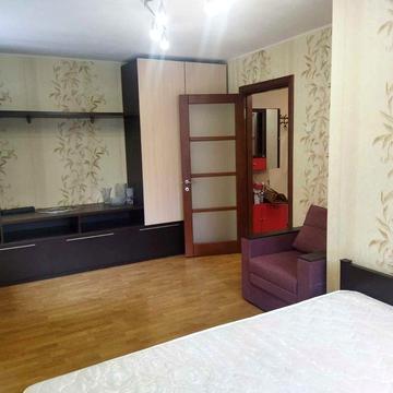 Здам 1 к.кв, Лівий берег, Фрунзенський