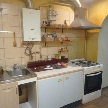 Сдам 2 ком. на Подоле, ул Панянка, частично, меблирована.