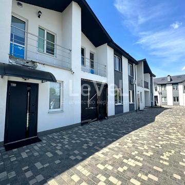 Грушевського вул., 10