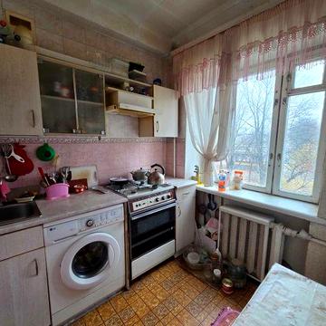 Продаж 2к.кв., окремі, вул. Бочарова, 3/5 /Шевченківський р-н/.