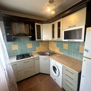 Олексія Вадатурського вул. (Маршала Малиновського), 9а