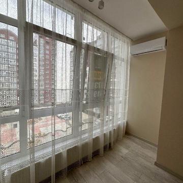 Героїв Миколаєва вул., 35