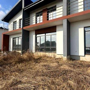 Продаж сучасного Котеджу