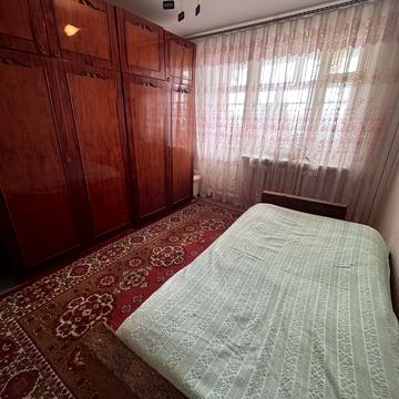 Короленка, 33