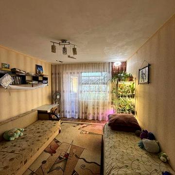 Продается 2-ком., кв., л/б 1 мкрн