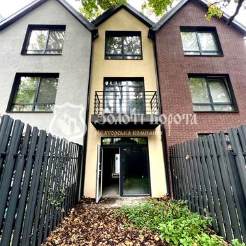 Георгія Мальцева вул., 8/6