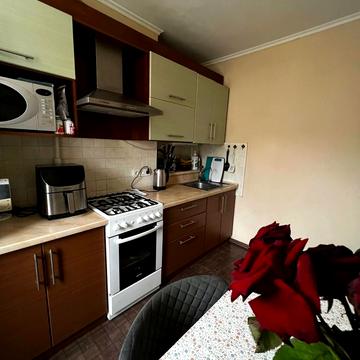 Сонячна Набережна вул. (Маршала Малиновського), 10