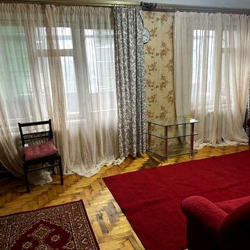 Шкільна вул. (Героїв Сталінграда), 18