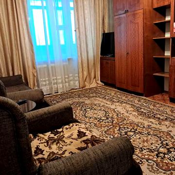 Володимира Івасюка просп. (Героїв Сталінграду), 33/35