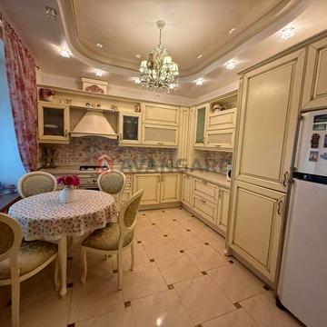 Велика квартира 150 квМ, район Малого ринку