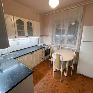 Володимира Івасюка просп. (Героїв Сталінграду), 42-В