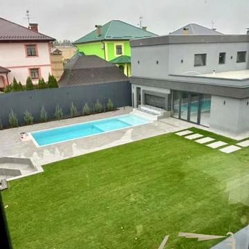 Квітнева вул.