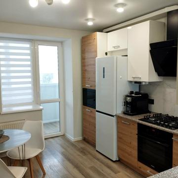 Довженка, 30