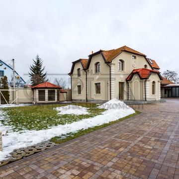 Вишгородська вул., 25а