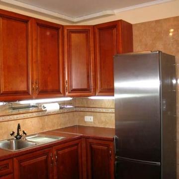 Рибальська вул., 8