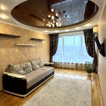 Миколи Ушакова вул., 2