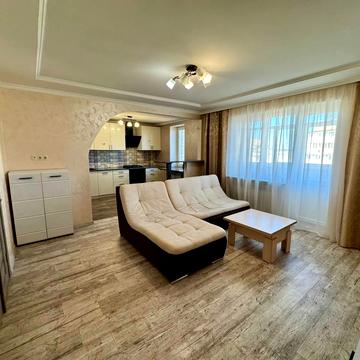 Данила Галицького вул. (40-річчя Перемоги), 16