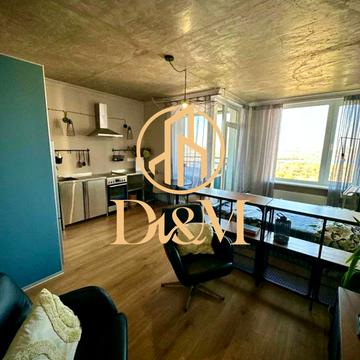 Дніпровська набережна вул., 18-Б