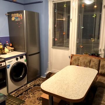 Михайла Брайчевського вул. (Металістів), 1